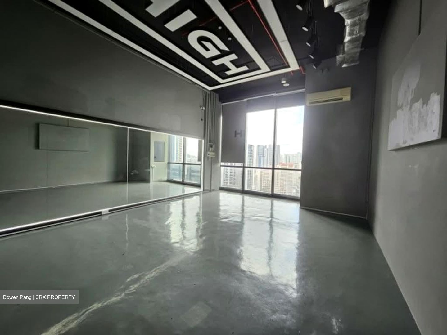 Centrium Square (D8), Office #538656251